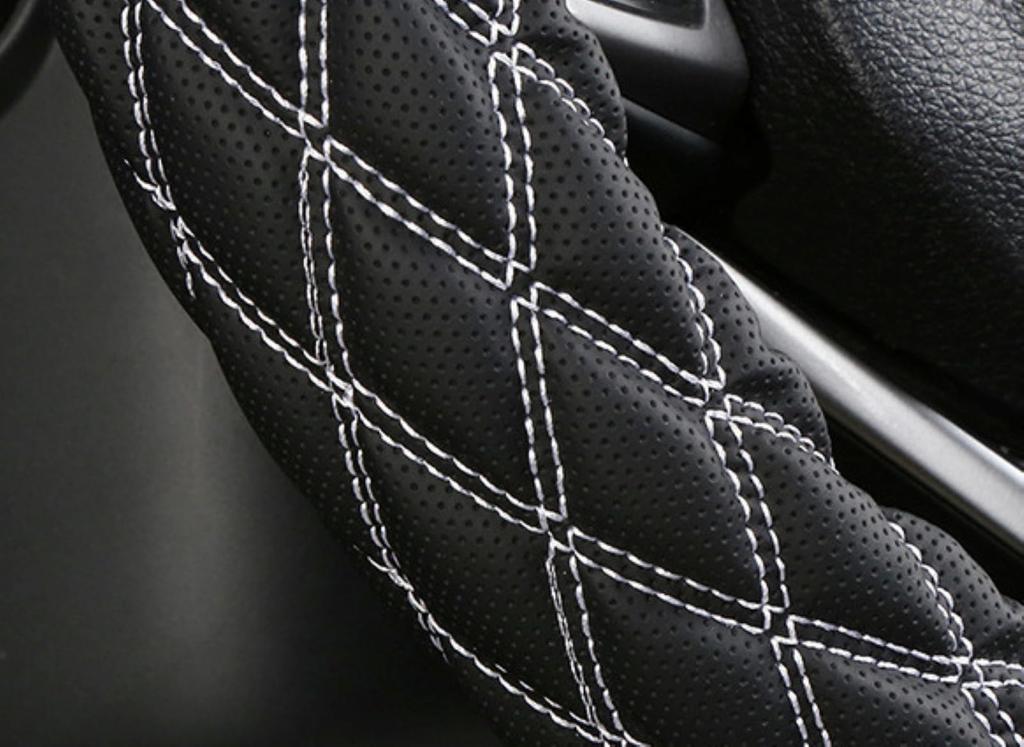 Leather Steering Wheel Cover for Trucks, Dump Trucks, Buses, and Large Vehicles, Anti-Slip (Black x Blue, 40cm) [Parallel Import]