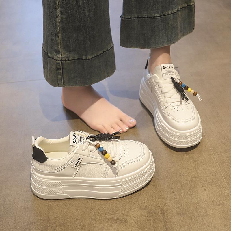 Thick-soled versatile little white shoes women's 2025 new early autumn models women's popular soft-soled non-slip, lightweight and not tired footboar