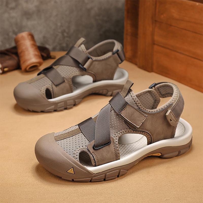 Summer Men Sandals Handmade Leather Hiking Outdoor Beach Shoes Fashion and Casual Sandals Men's Summer Shoes Sandals