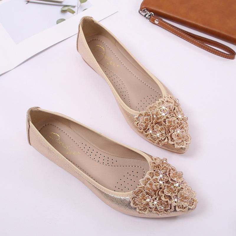 Embroidery Floral Ballet Flat Shoes Soft-sole Leather Slip-On Women's Casual Shoes Comfortable Low Heel Pumps Female Footwear