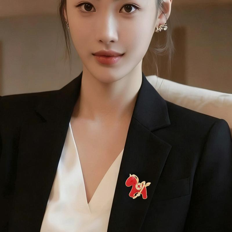 Fashion Animal Zodiac Red Horse Brooches For Women Clothing Coat Jewelry Accessories Gifts
