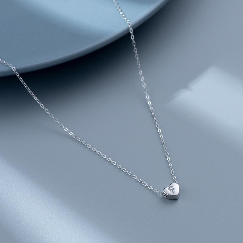 S925 Silver Heart-Shaped Initial Necklace - Korean Style Clavicle Chain with Trendy Peach Heart Design.