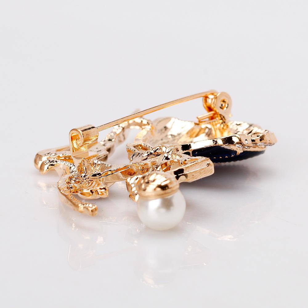 Blucome New Fashion Cartoon Princess Prince Dancing Brooch All-match Alloy Dripping Oil Lady Pin