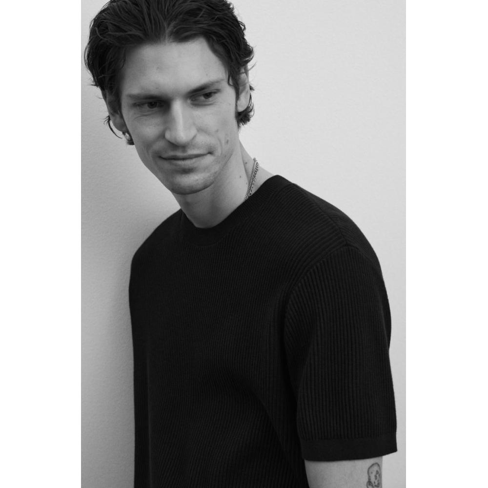 H M Regular Fit Ribbed Knit Tee Black