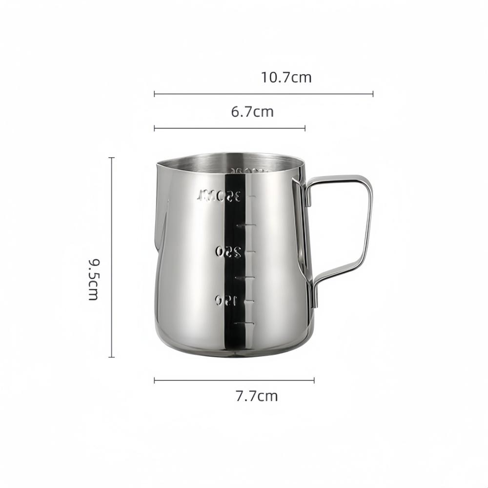 

Питчер-кувшин для вспенивания молока для кофе из нержавеющей стали с двусторонней шкалой, позволяющий точно контролировать скорость потока, домашняя профессиональная кофейная утварь