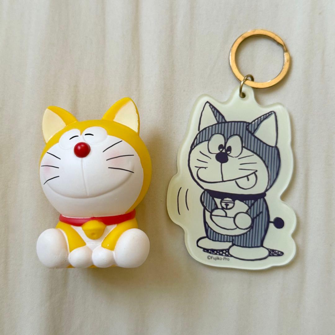 Original Doraemon mascot figure acrylic key chain