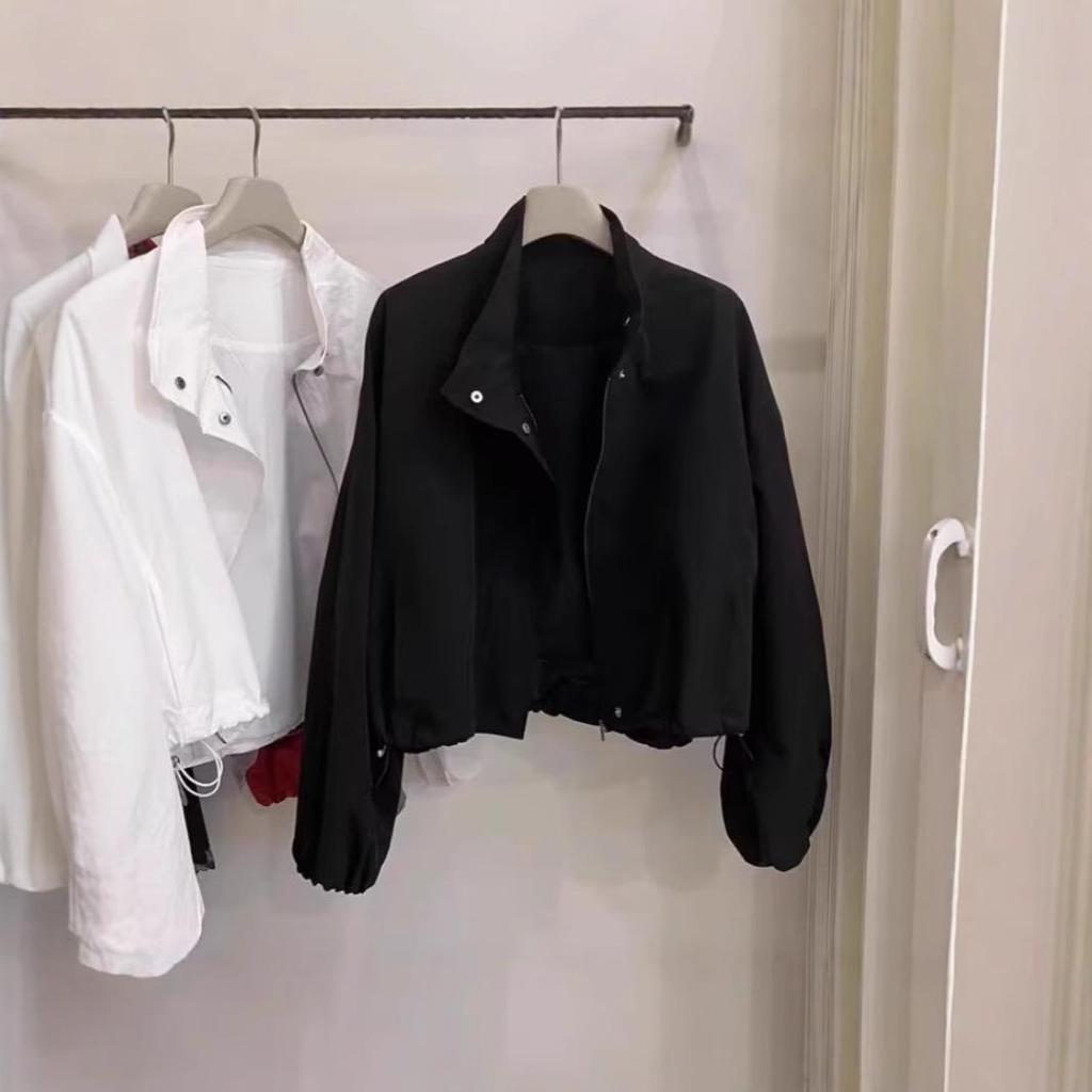 Women's Korean-Style Red Windbreaker: Loose-Fit, Long-Sleeve, Stand-Up Collar, Sun Protection Jacket for Spring & Autumn 2025.