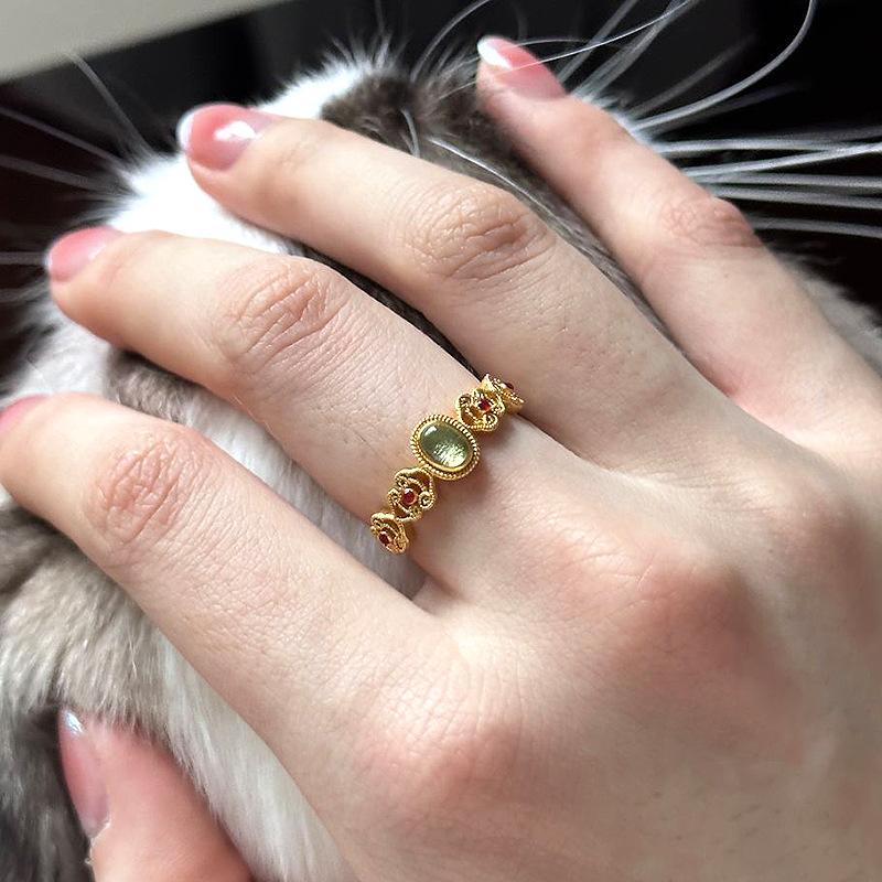 Neu im Retro-Court-Stil Peridot Ring Licht Luxus Exquisite Ringe für Damen Party Hochzeit Romantisches Bankett Fein