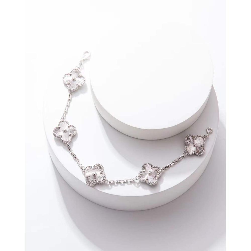 Four-leaf Clover Agate Bracelet - Minimalist Design Stylish and High-end Bangle