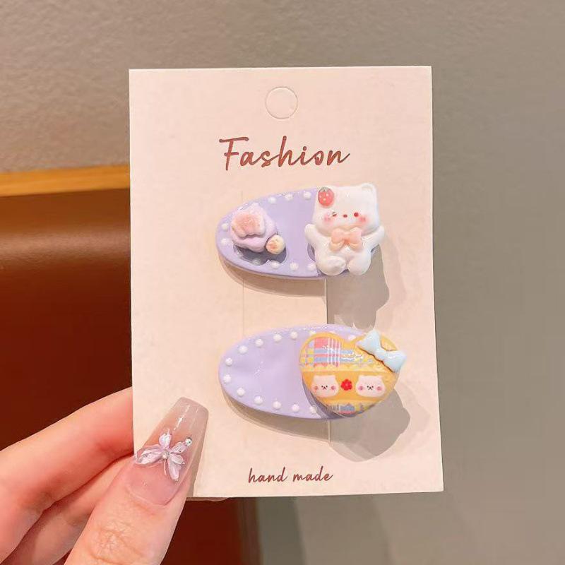 Adorable Kawaii Cartoon Cat Hair Clip for Kids - Cute & Gentle Accessory
