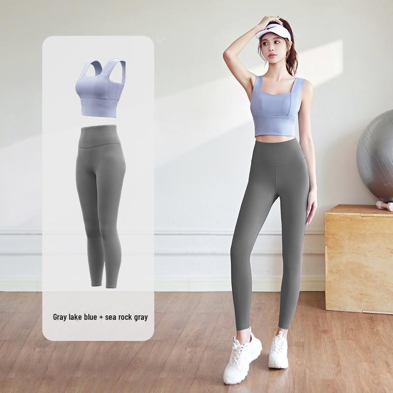 "Juyitang Peach Yoga Set: Shockproof Medium Support for Indoor Running & Fitness"