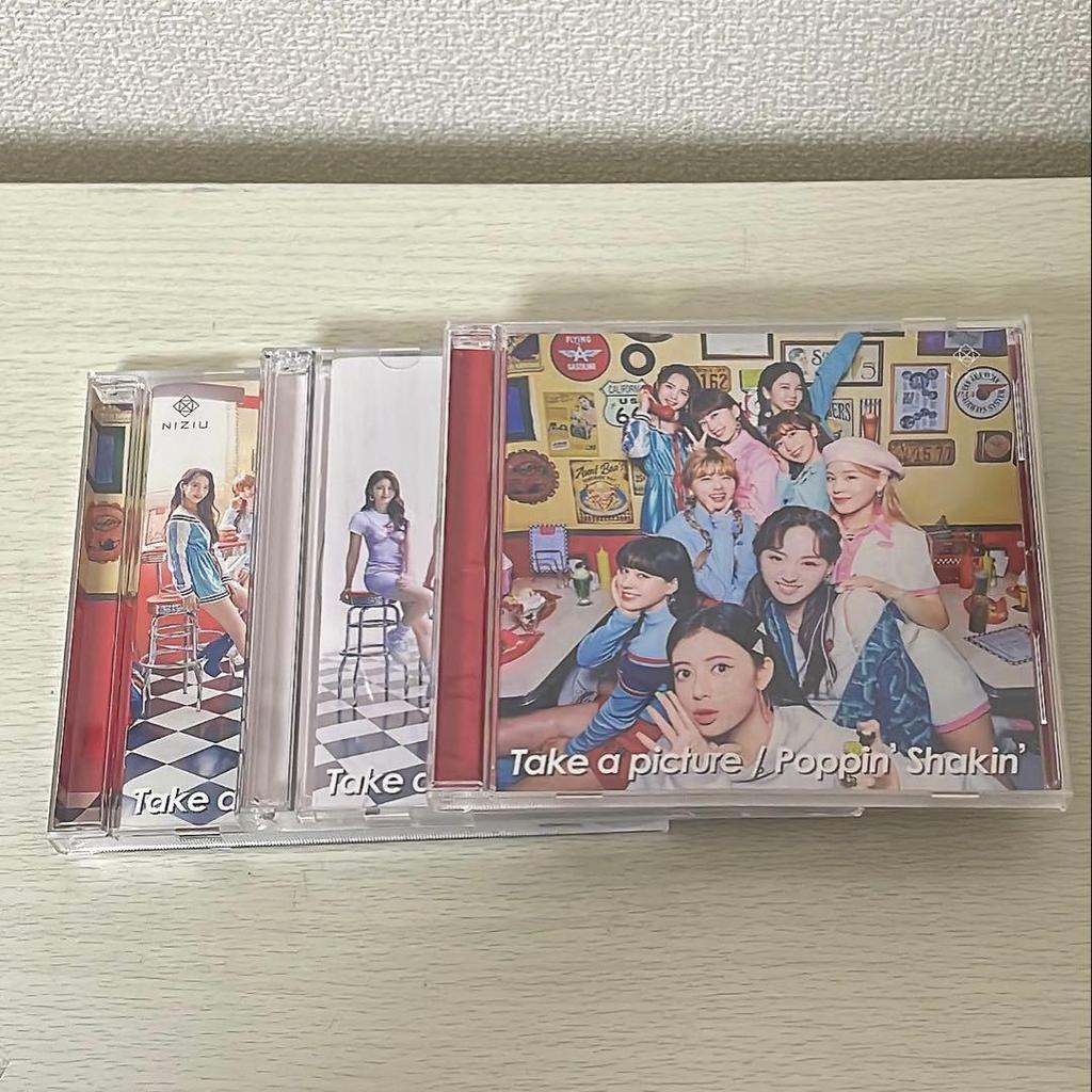 [GEBRAUCHT] NiziUTake a picture / Poppin'Shakin3 Format CD