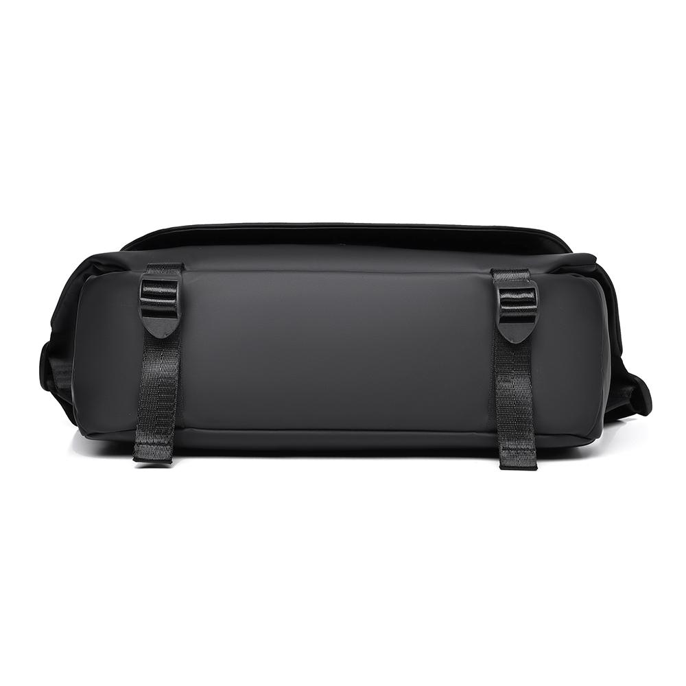 Solid Color Men's Large Capacity Shoulder Bag Outdoor Sports Crossbody Bag