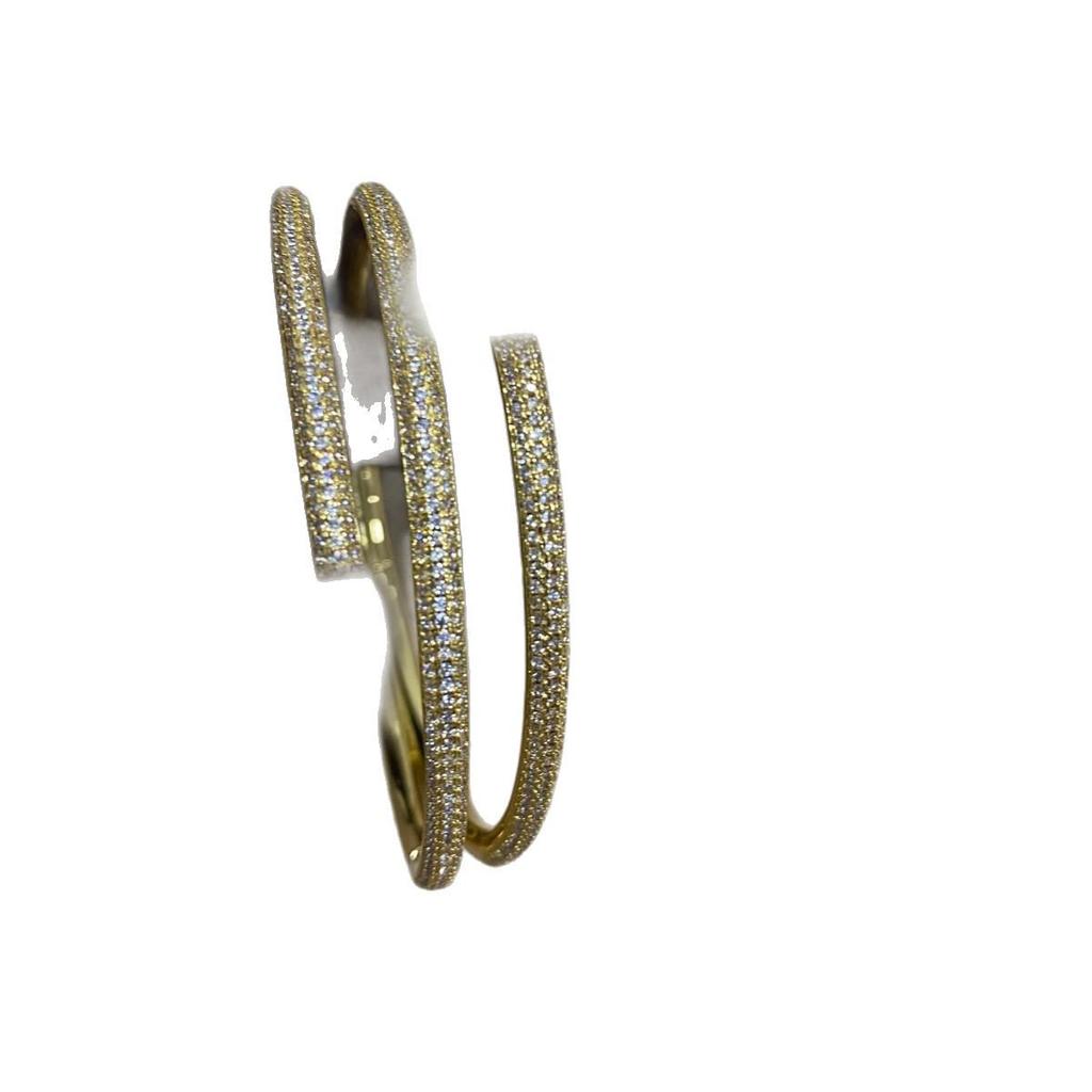 Ka Family Full Diamond Nail Bracelet: Elegant, Fashionable, High-End Women’s Accessory