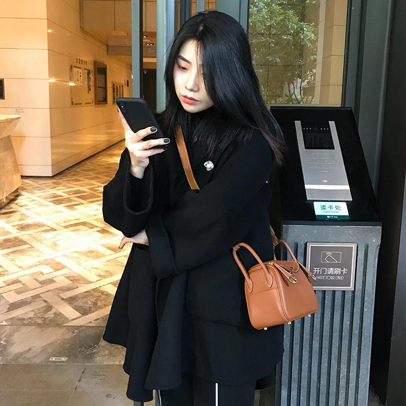 2025 New Style Womens Bag Real Leather Single Handle Tote Bag Top Handle Bag All-Match Lindy Bag Doctors Bag Mini