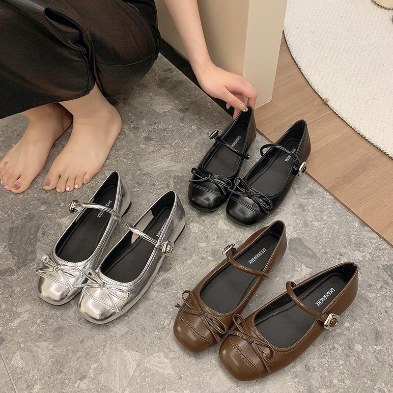 New Silver Round Toe Low Heeled Mary Jane Single Shoes Women New Retro Dress with Shallow Mouth Small Leather Shoes