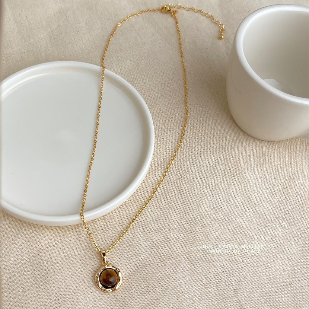 

Thick plated real gold strong color retention natural stone tiger s eye stone necklace literary and medieval, collarbone chain jewelry