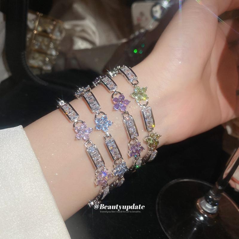 Zircon Flower Exquisite Fashion Buckle Bracelet Simple Fashion Bracelet Light Luxury High Temperament Bracelet Jewelry Women