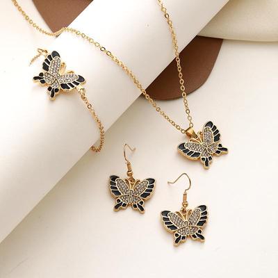 Ensemble de bijoux trois pièces papillon SHEIN pour femme: Montre et accessoires élégants et stylés