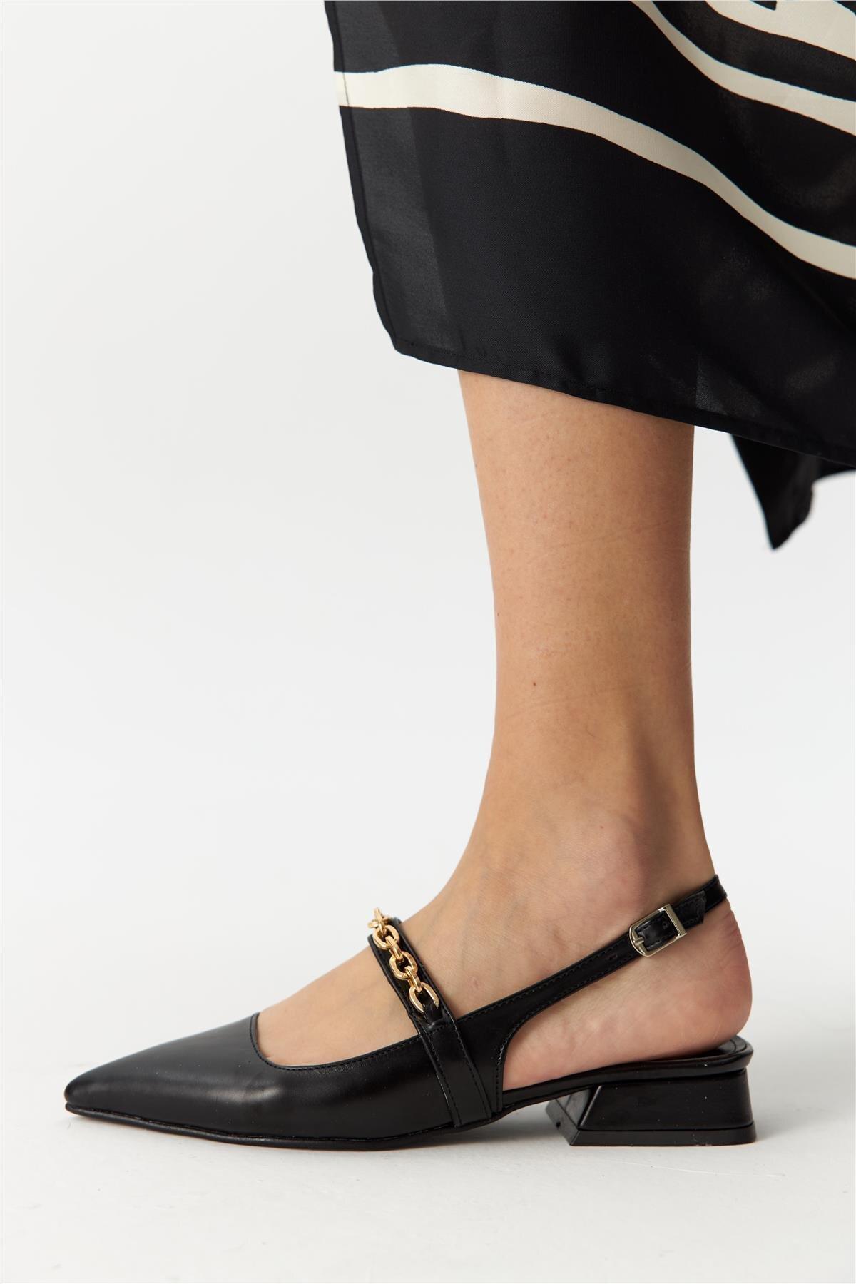 

Женские туфли на плоской подошве Locus Ballet Black
