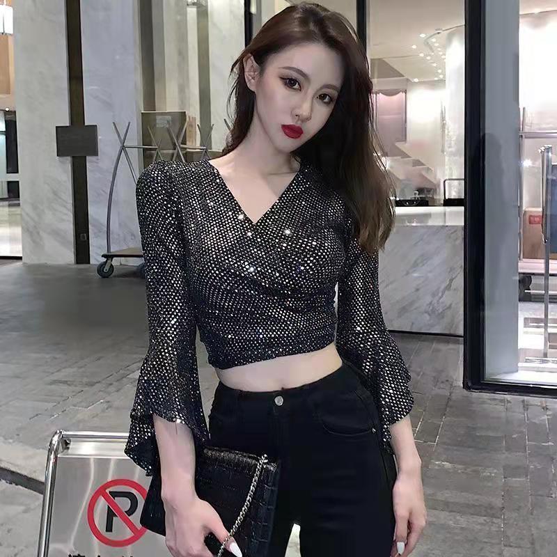 Korean Style Shiny Flared Sleeve Cropped Top with Collar - Women s Slimming Long Sleeve T-shirt Large чёрный