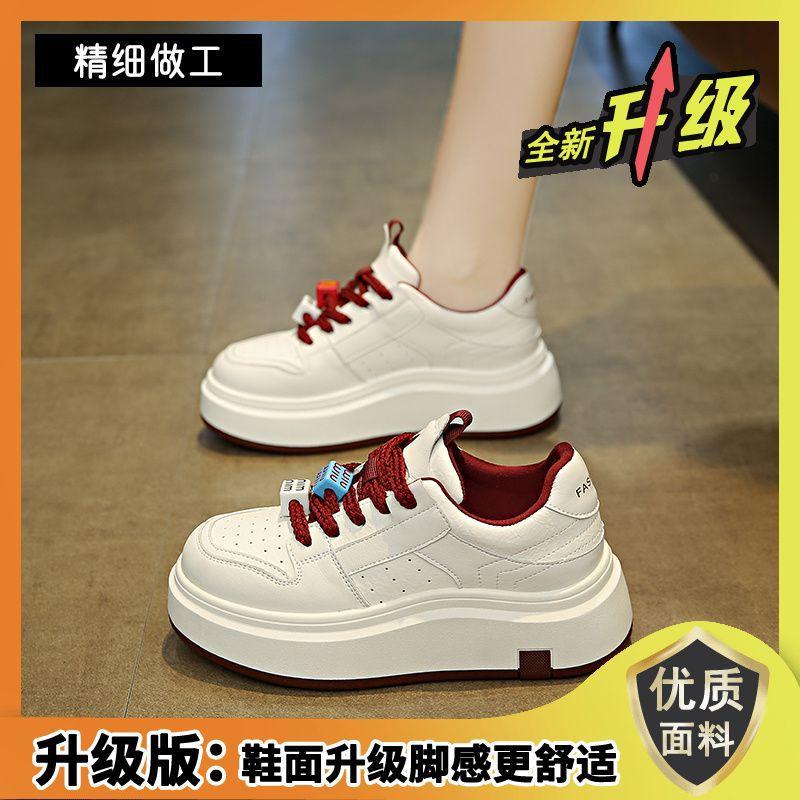 

Толстоподошвенные высокие кеды женские легкие и дышащие маленькие белые туфли 2025 весна и лето новая мода мягкая подошва спортивный и повседневный 40 красный