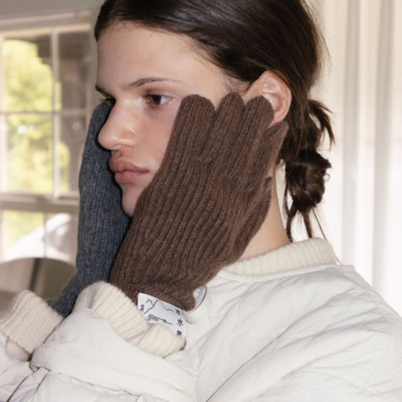 

ПЕРЧАТКИ SUSUMU SEOUL CASHMERE шоколадные ONE