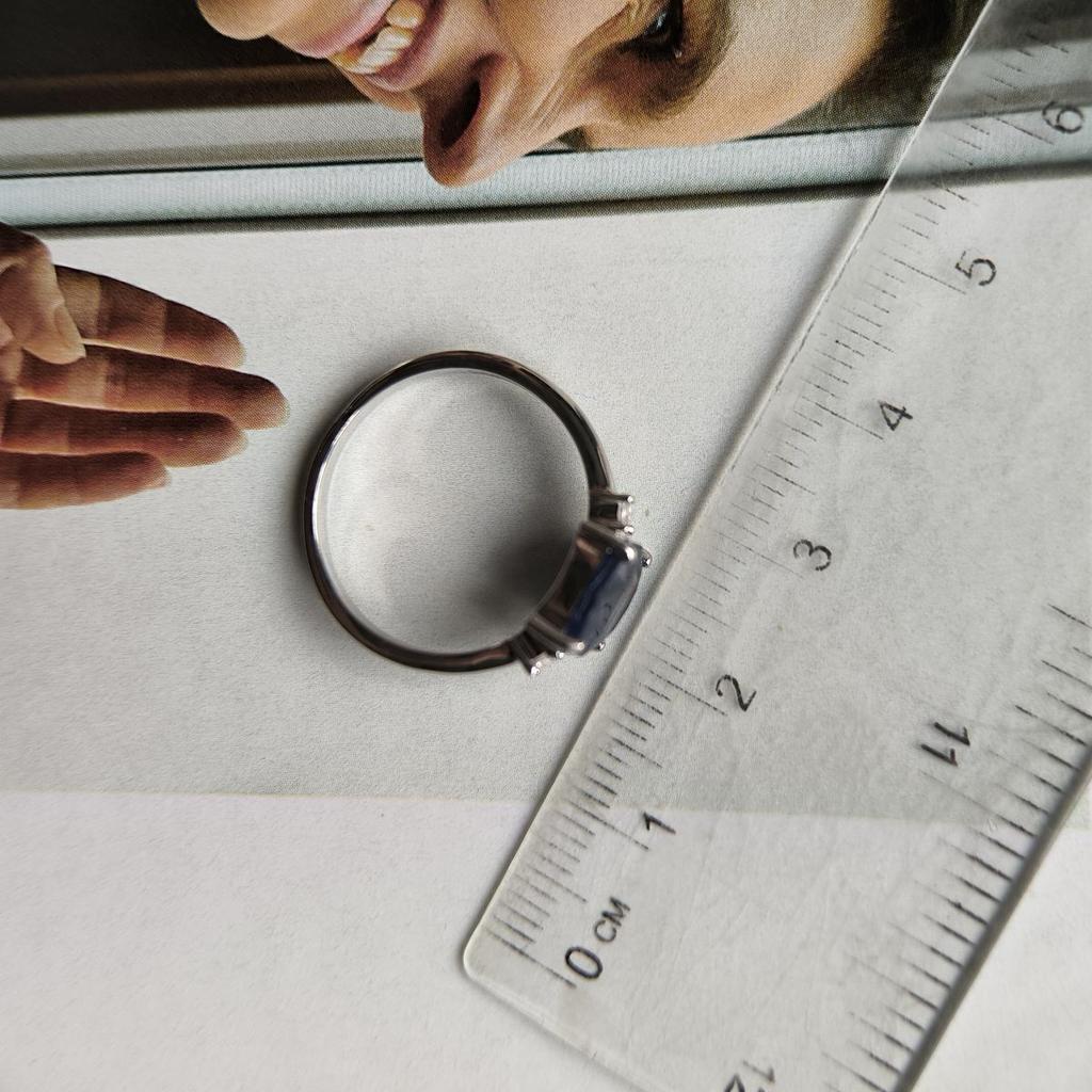 Серебряное кольцо с натуральным сапфиром 2.549ct, вес изделия 2,31 гр (2191216)