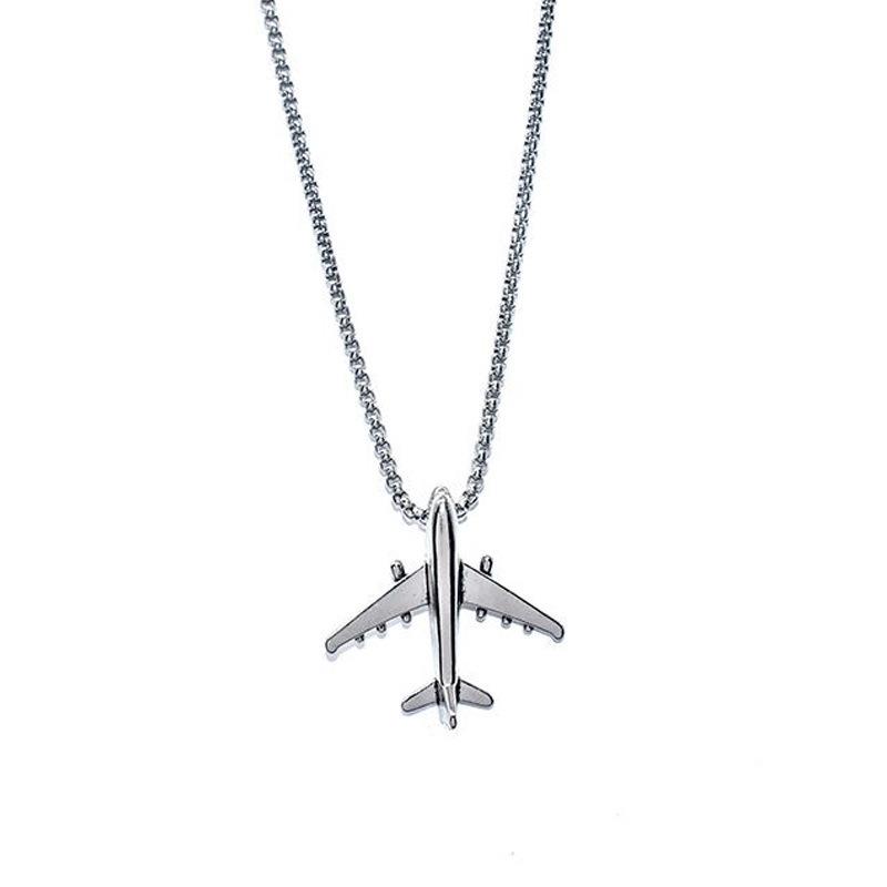 European & American Hip-Hop Airplane Necklace: Retro Versatile Pendant for Men & Women, Perfect for Trendy Outfits and Student Style.
