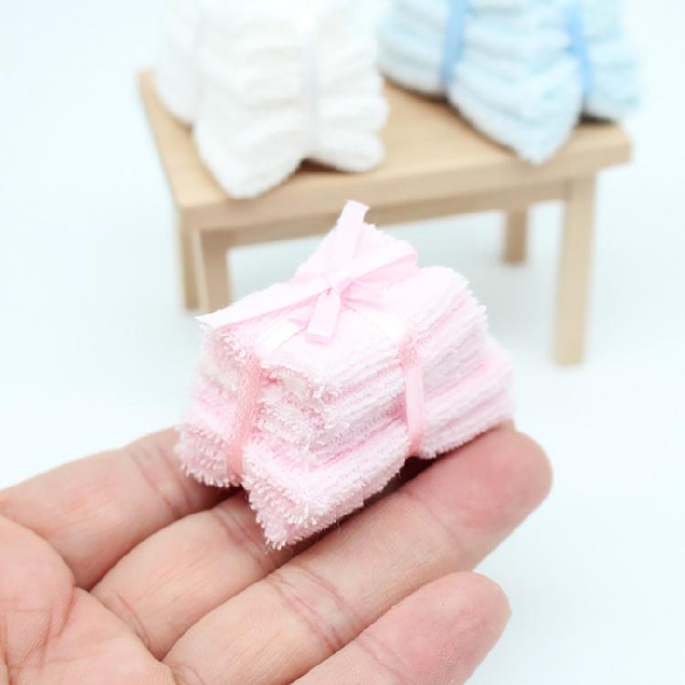 Dollhouses Miniature Bath Towel Realistic 1/12 Scale for Realistic Bathroom Scene for Dollhouses Props