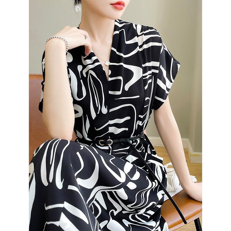 Saténové šaty s kyselinou octovou pro ženy v létě Nový lehký luxus High-end Hedvábná dlouhá sukně Módní a atmosférická tištěná sukně