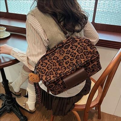 Nišš crossbody padjakott naiste mahukas käekott sügistalvine uus retrotrükiga leopardimustriline õlakott