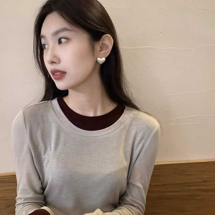 Autumn And Winter Niche Temperament Simple Love Stud Earrings Women'S Fashion Flow Brushed Earrings Cold Wind Commuting Versatile Earrings