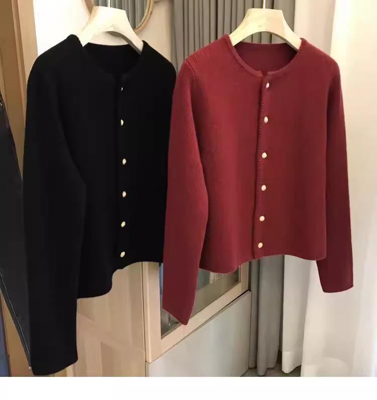 Women's 100% Pure Wool Red Cardigan, Round Neck, Loose Fit, Thickened Sweater for Autumn and Winter.