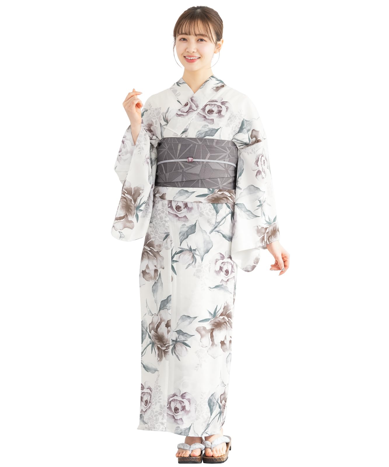 

SOUBIEN Флоро Юката Набор и Бесплатная Otome no Hanayome в Сером Женский 3 предмета (Юката, Полуширокий оби, Гэта), Размер, (Цветочное кимоно) (ykt10250-obh10032)