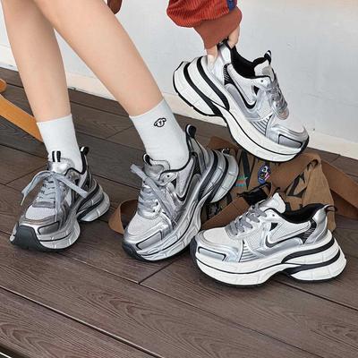 Silberne Plateau-Dad-Schuhe Damen 2025 Frühherbst neu erhöhend atmungsaktiv ins Tide Fried Street Retro Casual Sportschuhe