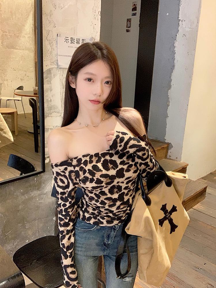 Top cu un umăr, cu mânecă lungă, slim-fit, cu imprimeu leopard pentru fată picantă