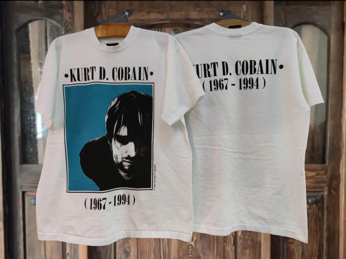Kurt Cobain Tribute Tee - A Grunge Icon s Legacy in Wearable Form M