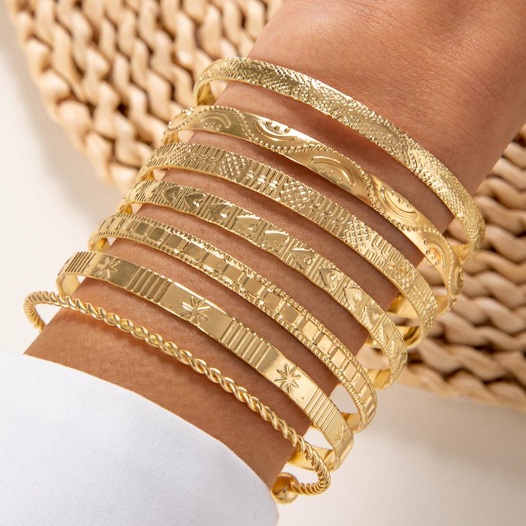 7 Pcs Set Fashion Retro Star Heart Bracelet Geometry Irregular Fold Wear Punk Opening Bangles Set for Women Men Jewelry Gifts