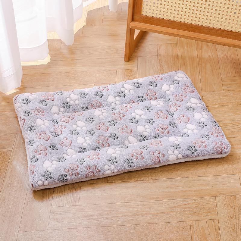 Thickened Pet Sleeping Pad: Warm Autumn & Winter Mat for Cats and Dogs - Universal Blanket & Sofa Cushion