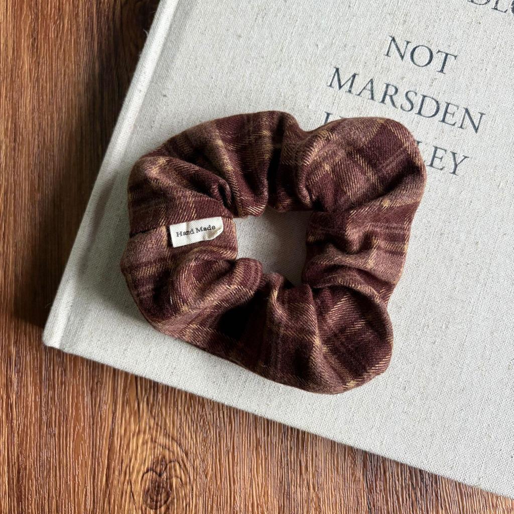 Retro Plaid Scrunchies for Women - College Style Hair Ties & Headbands