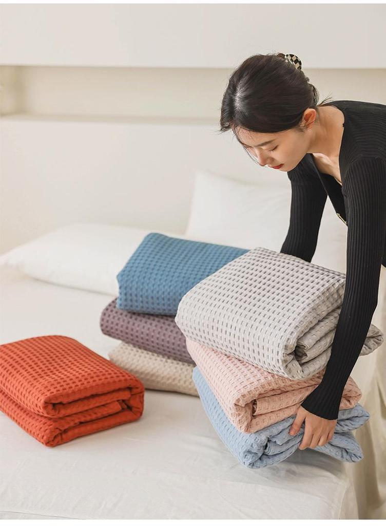 Pure Cotton Waffle Texture Blanket - Versatile Coverlet for Nap, Air Conditioning, or Summer Use