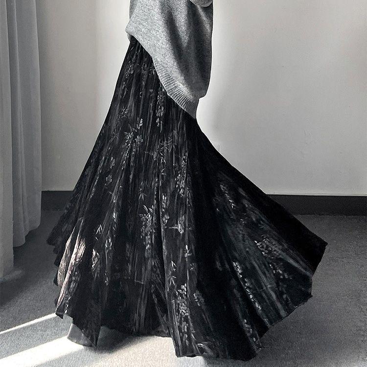 Black Gold-Printed Velvet Retro Chinese Fishtail Skirt for Women - Autumn/Winter Collection