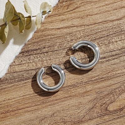 2Pcs Ear Cuffs for Women C-Shaped Ear Cuff Chunky Huggie Hoop Earrings Cartilage Upper Non-Piercing Cartilage Clip Cuff Earrings Jewelry