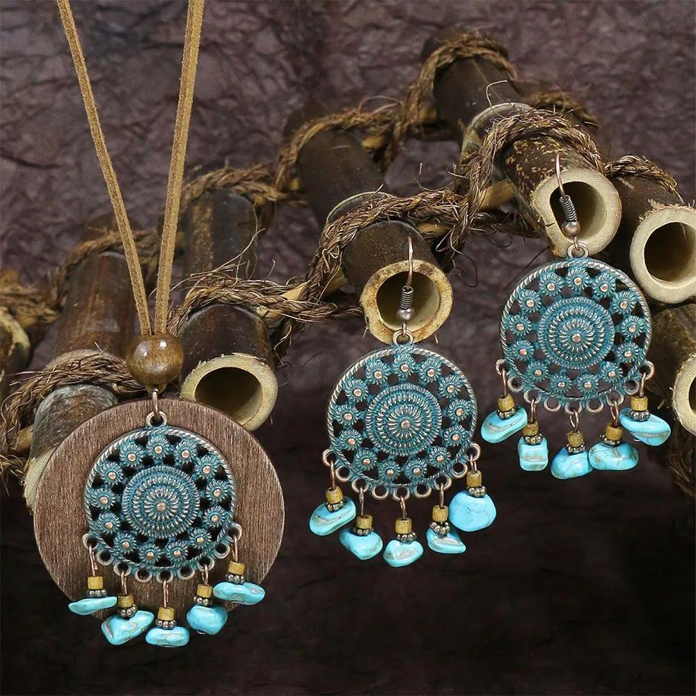 Ethnic Retro Alloy Wood Pendant Necklace Earring Set