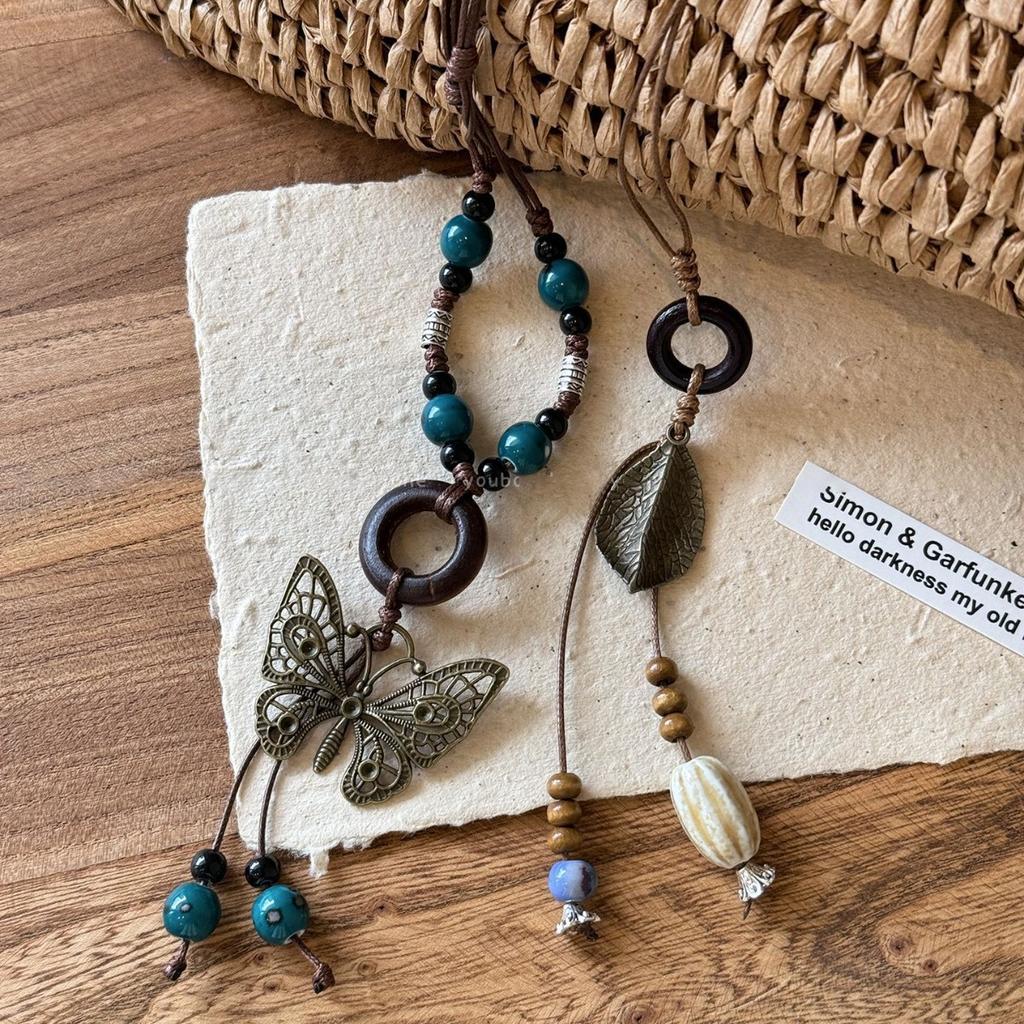 Private style ceramic round butterfly pendant necklace light luxury high sense collarbone chain fashion versatile necklace jewelry women