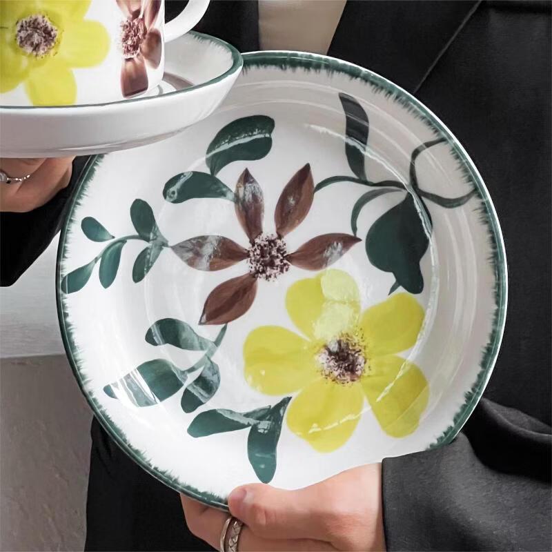 Ru Han Hand-Painted Floral Ceramic Dessert Plate
