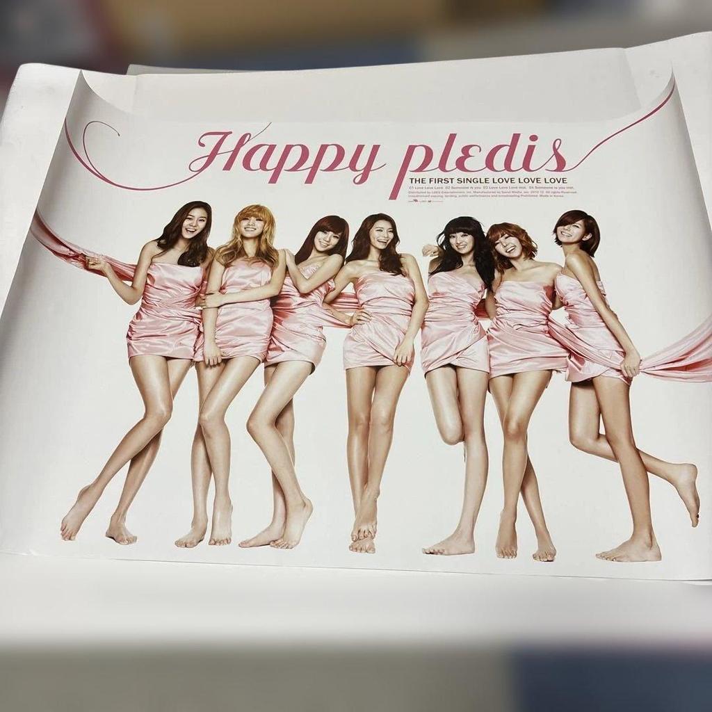 [USED] 4 Korean girl group posters