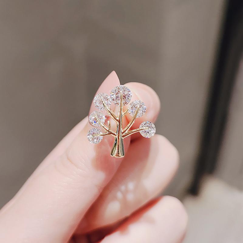 Elegant Pearl Brooch - High-End Minimalist Clothing Accessory