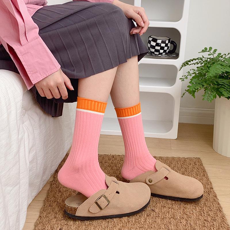 Dopamin Damen Candy Farbe Mid-Tube Socken - Trendige Kontrast Sportstrümpfe